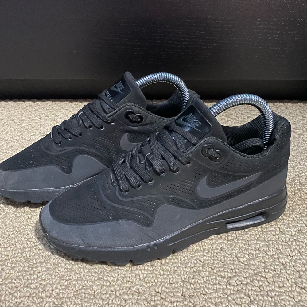 ✨Nike Moire One